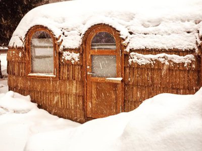 kuscheln im Iglu-Häuschen